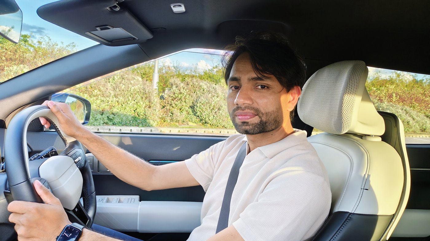 Mohammad Habib driving the KIA EV4 GT-Line — H&E Driving School Nottingham